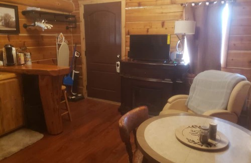 Thompson Falls Cabina | Iron line cabin 804