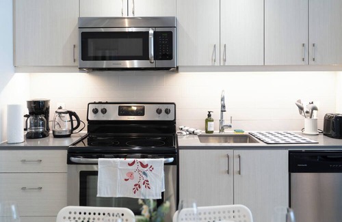 Cite Multimedia Apartamento | Spacious 1BR Old Port | 2 Queen Beds + Sofa Bed | Ideal for Groups