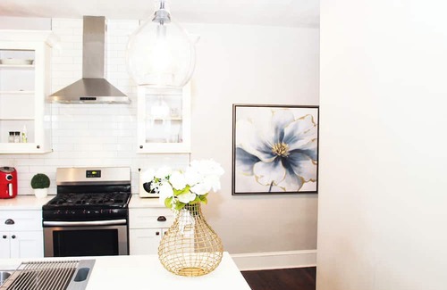 Sylvan Hills Cabaña | Authentic Cozy cottagen 10 minutes to Mercedes Benz Stadium, State Farm, Airport
