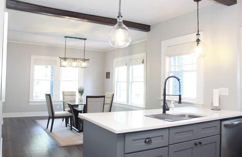 Sylvan Hills Cabaña | Authentic Cozy cottagen 10 minutes to Mercedes Benz Stadium, State Farm, Airport