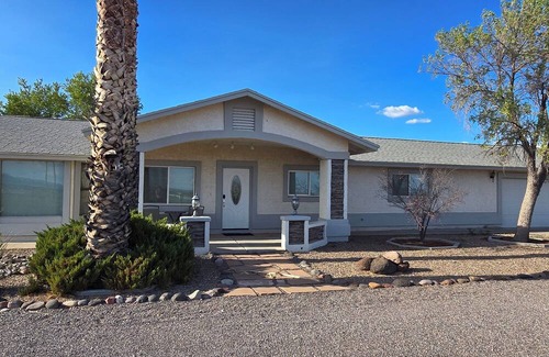 Safford Casa | Charming 3 bed 3 bath home with stunning views of Mt Graham and valley below.