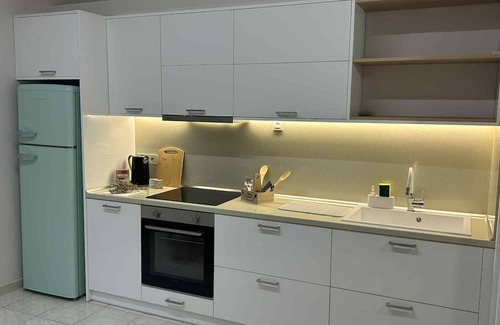 Chios Apartamento | Tremendous 3-bedroom apartment next to the harbor in charming Chios