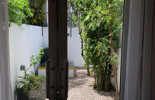 Cinnamon Gardens Casa | Colombo 7 Holiday Bicycle House