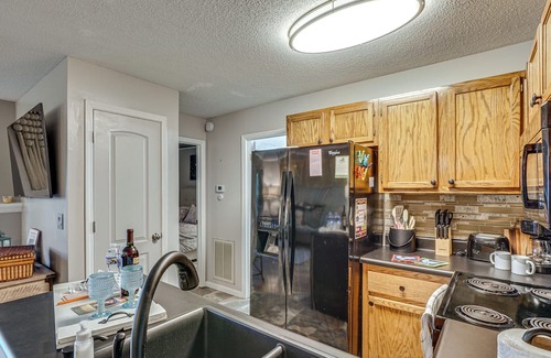 Ozone Condominio | Hike, Fish & Golf: Condo 5 Mi to Ozone Falls!
