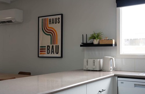 Kerang Casa | Spacious Kerang Retreat | Stylish & Cosy