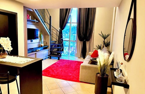 Czerniewicz Apartamento | The loft is centrally located, has a hot tub, a privileged view, a swimming pool, and a gym.