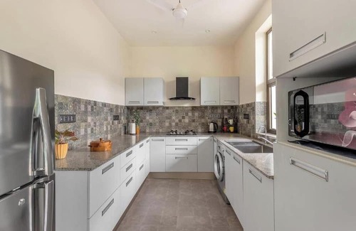 Nerul Villa | Euphoria Villa in Nerul by Dia
