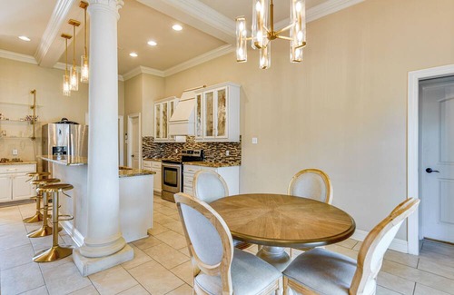 Denham Springs Casa | Fenced-In Yard & Pond Views: Home 18 Mi to LSU!