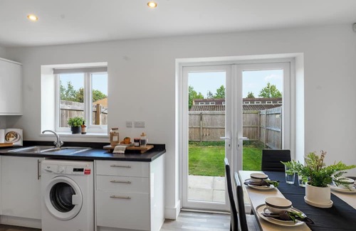 St Helens Casa | St Helens Near Haydock Park Racecourse, Free Parking