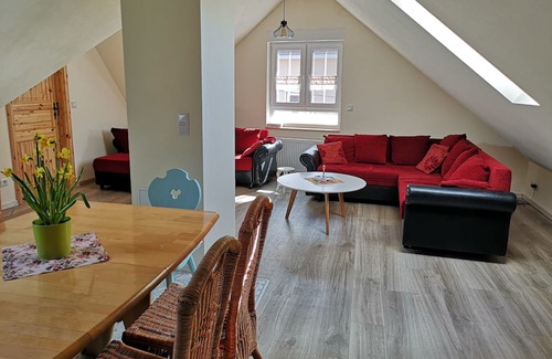 Lobeda-Altstadt Apartamento | Lobdeburgblick apartment with a view & comfort