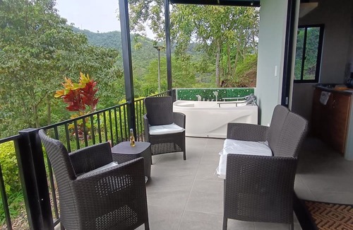 La Mesa Cabina | CAPIBARA glamping cabin