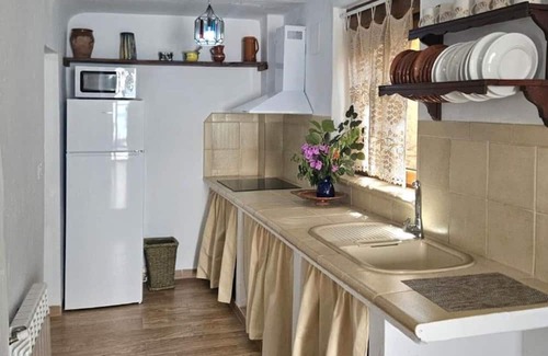 Pitres Apartamento | Apartment 'Chaparra Pitres Apart Pitres' with Shared Pool and Wi-Fi
