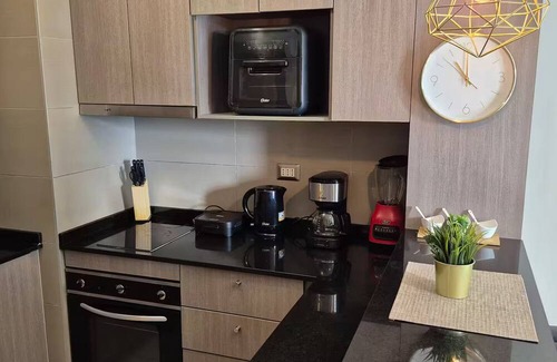 Barrio Italia Apartamento | Metro Apartment at the Door + Terrace