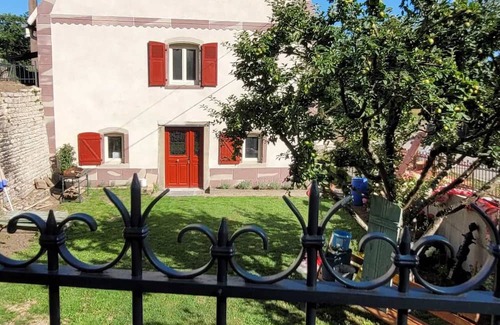 Fenetrange Casa | LE LAVOIR D'ADELE- SPA and SAUNA - Waterfront house at the foot of the château.