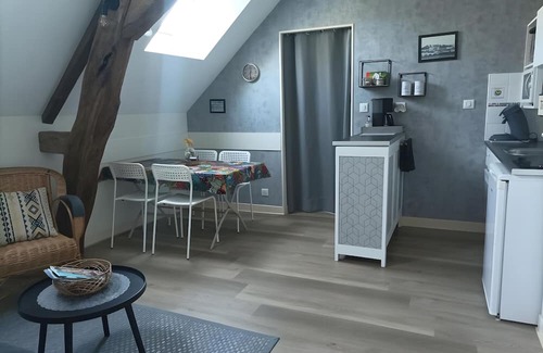 Saint-Georges-sur-Cher Apartamento | Gîte La Voilerie, private jacuzzi & pool & cabin bed