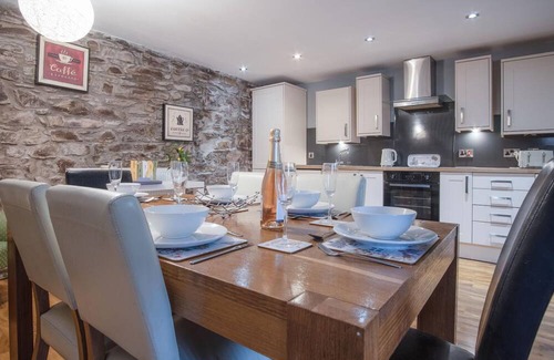 Llanddowror Casa | Fletcher Coach House - 3 Bedroom Cottage - Pendine