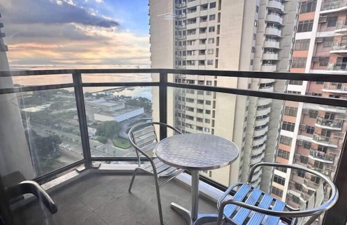 Pasay Condominio | 32G Bayview Executive, Radiance Manila Bay