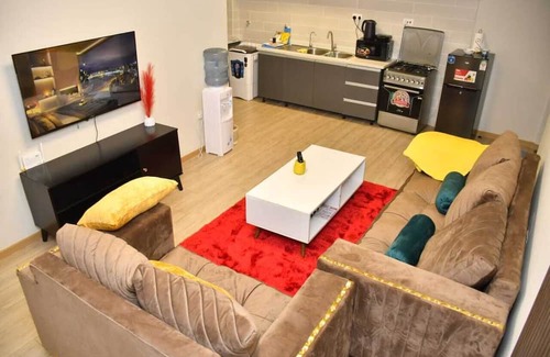Syokimau Apartamento | Pleasant 3-bedroom apartment with pool in Nairobi overlooking the park-Makumbi
