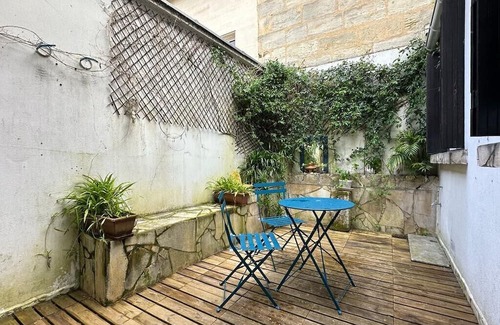 Lormont Casa | Charming family house with large terrace