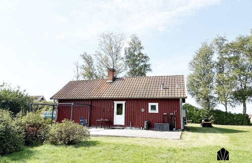 Vaderstad Chalet De Esquí | Charming red cottage in Väderstad – quiet country idyll near Tåkern | SE10024