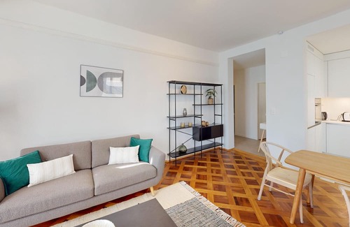 Lausanne Apartamento | Bright & Airy 1-Bedroom Apartment with 2 Bathrooms - Lausanne City Centre