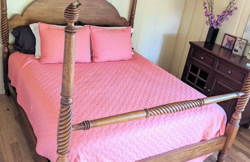 Salyer Otro | Relax & Recharge in a Spacious 7-Bedroom Rural Salyer House: Pool + Wifi