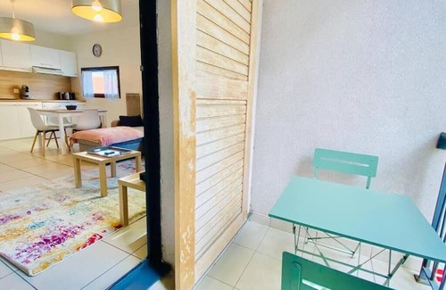 La Gare Apartamento | BEAUTIFUL APARTMENT NEAR CV, FULLY EQUIPPED FOR 4 PEOPLE, PARKING, ELEVATOR, BALCONY