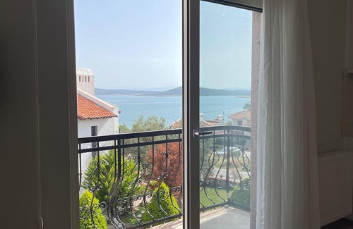Mithatpasa Apartamento | Charming 1-Bedroom Sea View Apartment with Kitchen on Cunda Island
