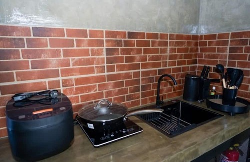 Lucena Apartamento | Standard Deluxe Room/Casakarina-Lucena City