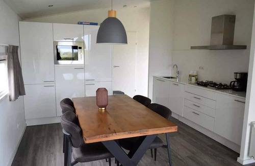 Gasthuis Villa | Ravenbosch Royaal - Bath, Fireplace & Cottage