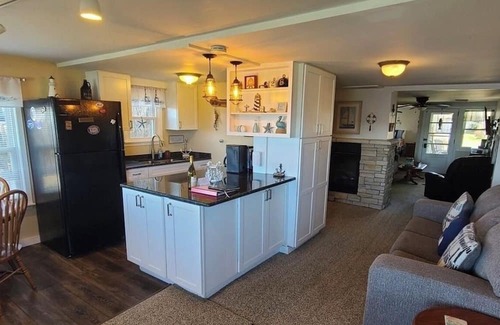 Ashville Casa | Adorable lakefront 4-bedroom house with AC in Ashville on Chautauqua Lake