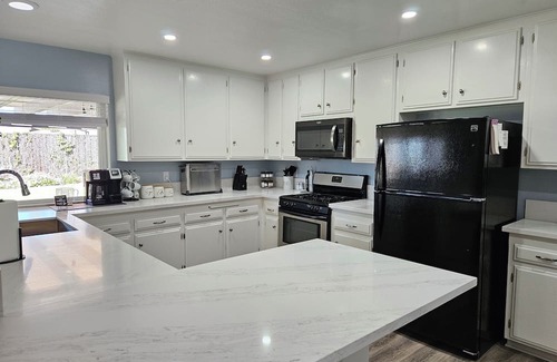 Simi Valley Casa | Charming 3-bedroom house in lovely Simi Valley with AC