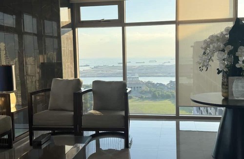 Pasay Condominio | Levi & Moon's Home with pool