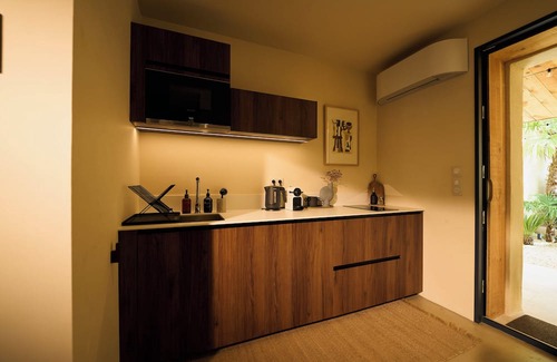 Cognac Apartamento | NOMAD SUITE with private jacuzzi - downtown Cognac