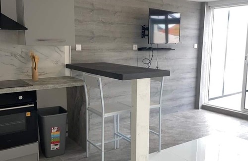 Longvic Casa | Quiet duplex with terrace 3min from Dijon + ring road. Ideal for professionals on the move