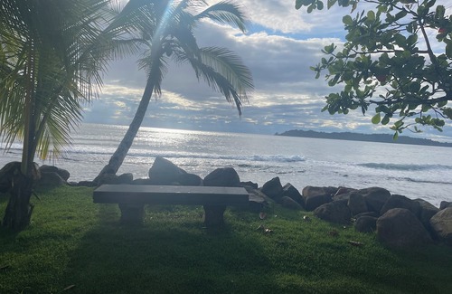 Big Creek Casa | Charming 3-Bedroom House with AC and Fitness Room in Fabulous Bocas del Toro