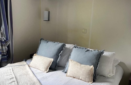 Saint-Cheron Casa | Vrbo Property