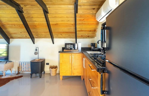 Los Brazos Cabina | New! Cabin with AC in La Lometa - perfect getaway spot