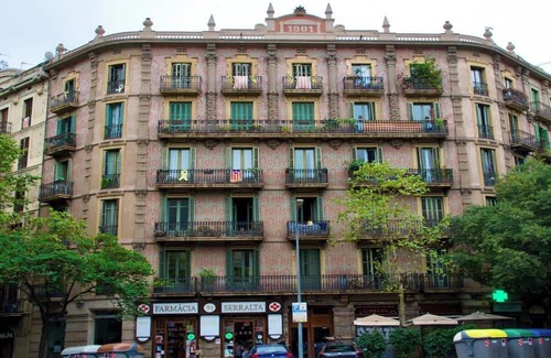 L'Antiga Esquerra de l'Eixample Apartamento | Authentic 19th-Century Charm in the Heart of Barcelona