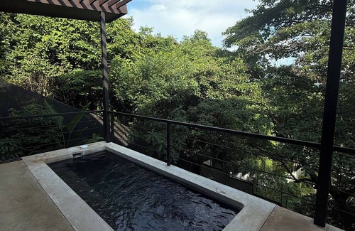 Playa Grande Casa | 2 bedroom Treehouse in Playa Grande - Walk to the beach