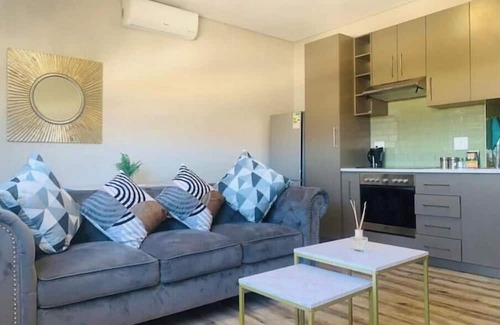 Windhoek Central Apartamento | DMN City Merensky Apartment