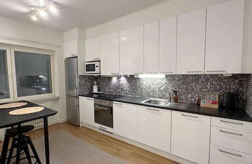 Lahti Apartamento | Bright & Cozy 1BR Home in Central Lahti