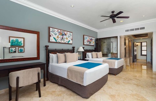Flamingos Complejo | PENTHOUSE-Stunning ocean views! 3-Master Bdrms, 4 Baths, Huge Patio, BBQ & SPA