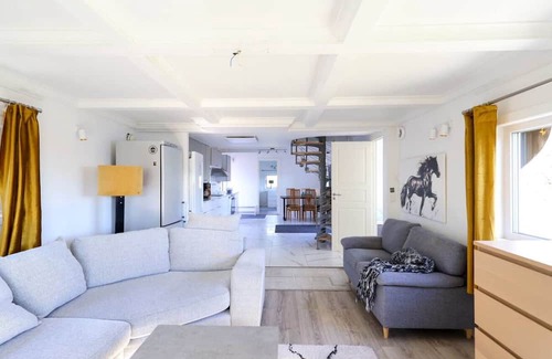 Molnlycke Apartamento | 8 Beds Workers Dream Home - Free Parking - Wifi