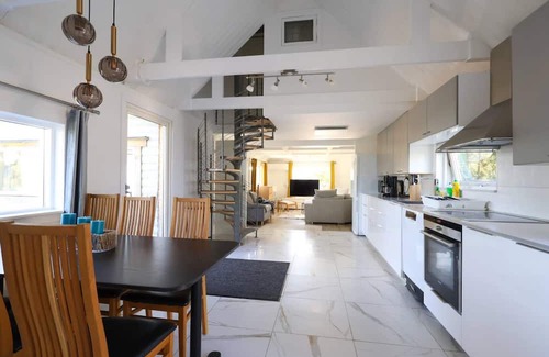 Molnlycke Apartamento | 8 Beds Workers Dream Home - Free Parking - Wifi