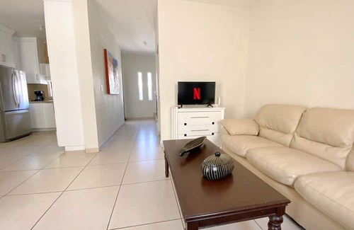 Hermosillo Casa | Sunset House in private property w/Alberca; 5 min Airport and Consulate