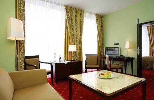 Emden Casa | Suite - Faldernpoort, Hotel Restaurant