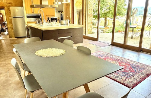 Le Bois-d'Oingt Casa | Exceptional large Beaujolais house with swimming pool