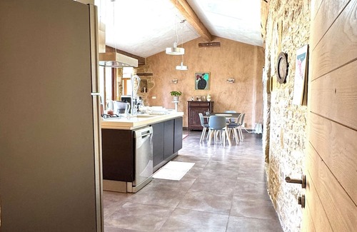 Le Bois-d'Oingt Casa | Exceptional large Beaujolais house with swimming pool