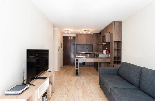 Downtown Santiago Apartamento | Urban Red 2BR W/Wifi, Tv, Pool & Gym
